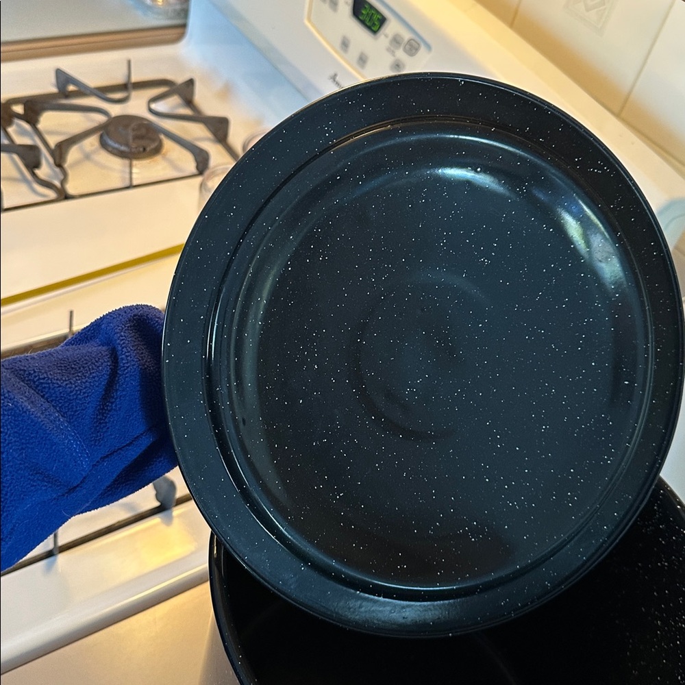 Speckled Black Stock Pot - Picture 4 of 6